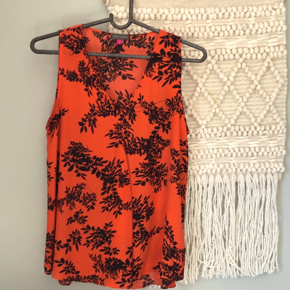 Vince Camuto small blouse